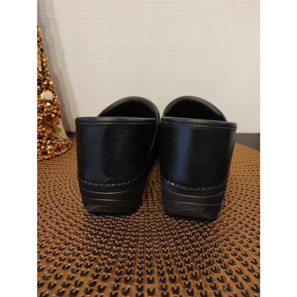 Dansko XP 2.0 Professional Clogs Size 38 - Picture 4 of 4
